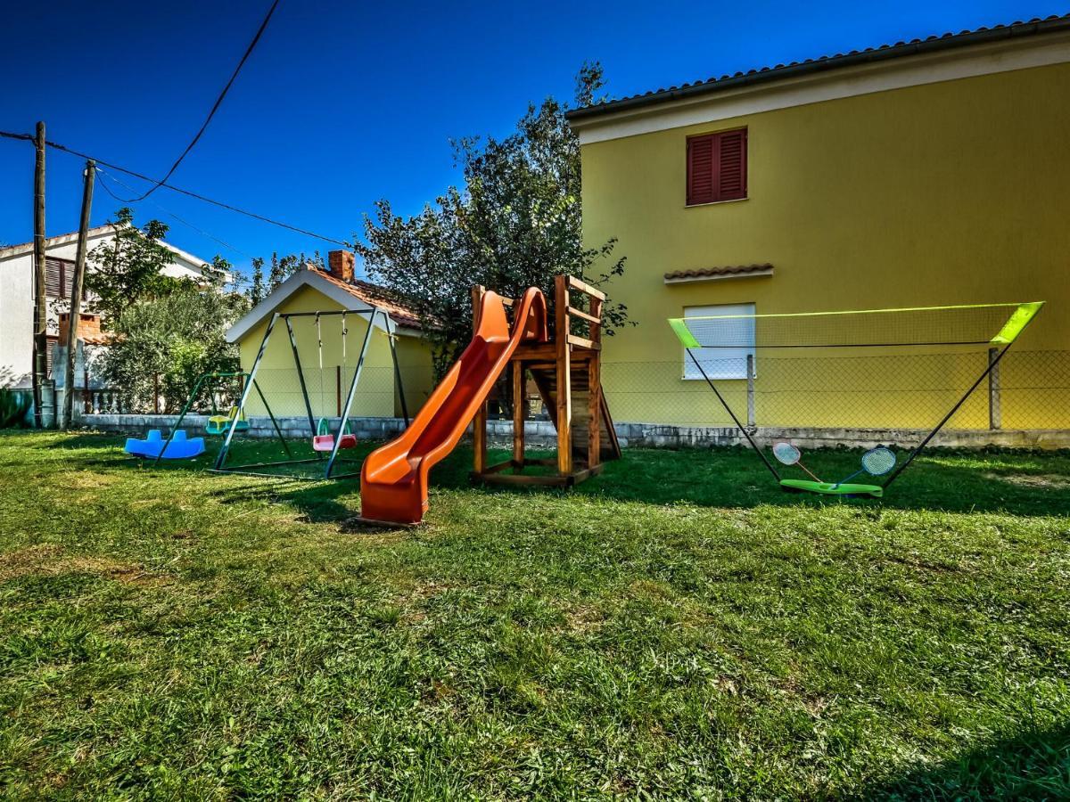 Cozy Holiday Home In Krusevo With Garden Exteriör bild