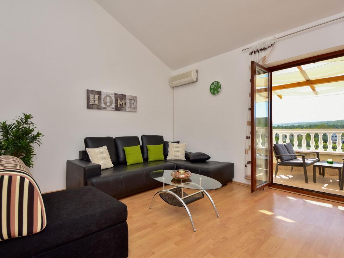 Cozy Holiday Home In Krusevo With Garden Exteriör bild